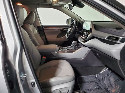 2025 Toyota Highlander Platinum