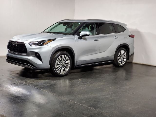 2025 Toyota Highlander Platinum