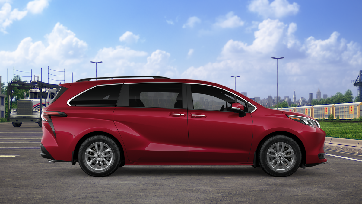 2026 Toyota Sienna XLE 7 Passenger