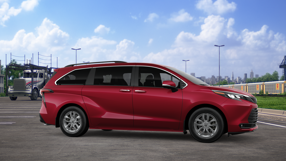 2026 Toyota Sienna XLE 7 Passenger