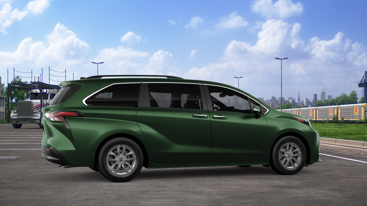 2026 Toyota Sienna XLE 7 Passenger
