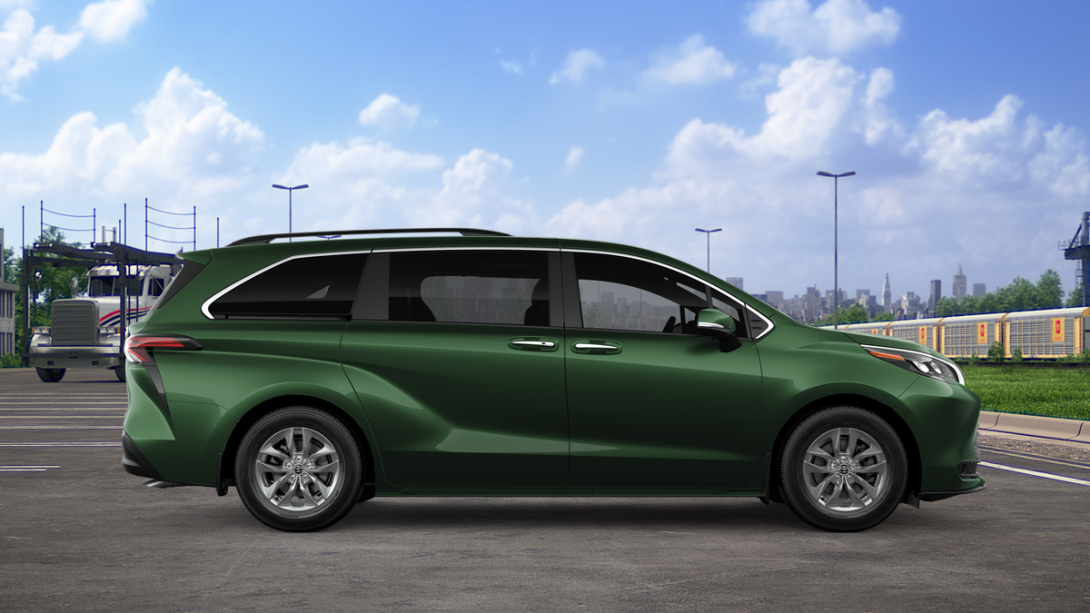 2026 Toyota Sienna XLE 7 Passenger