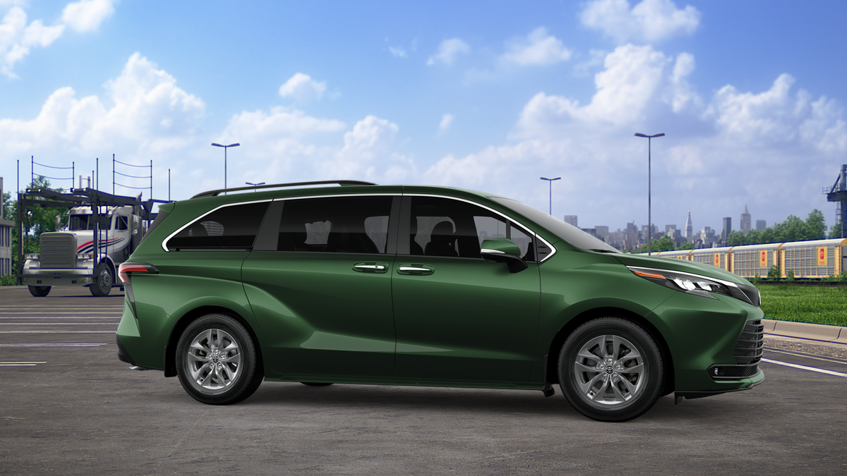 2026 Toyota Sienna XLE 7 Passenger