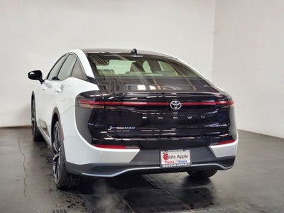 2026 Toyota Crown Platinum