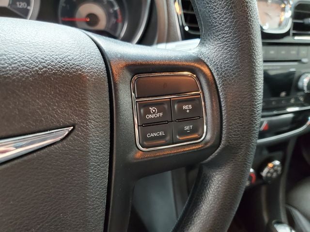 2014 Chrysler 200 LX