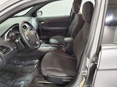 2014 Chrysler 200 LX