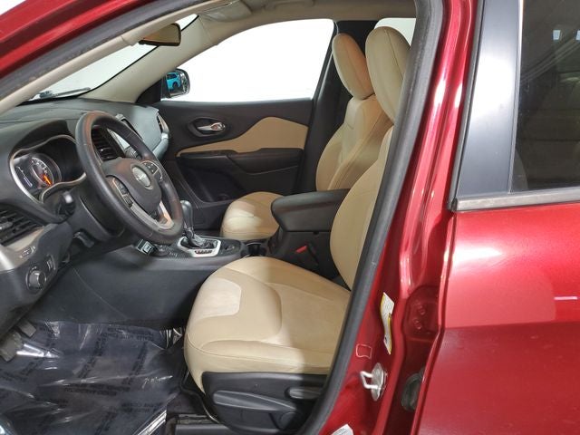 2016 Jeep Cherokee Sport