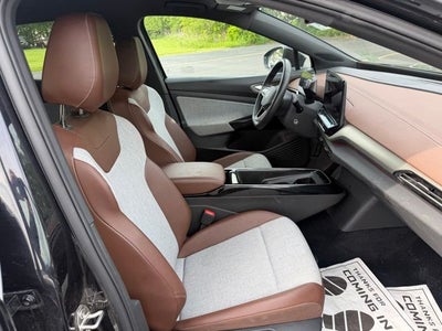 2023 Volkswagen ID.4 Pro