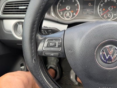 2013 Volkswagen Passat 2.5 SE