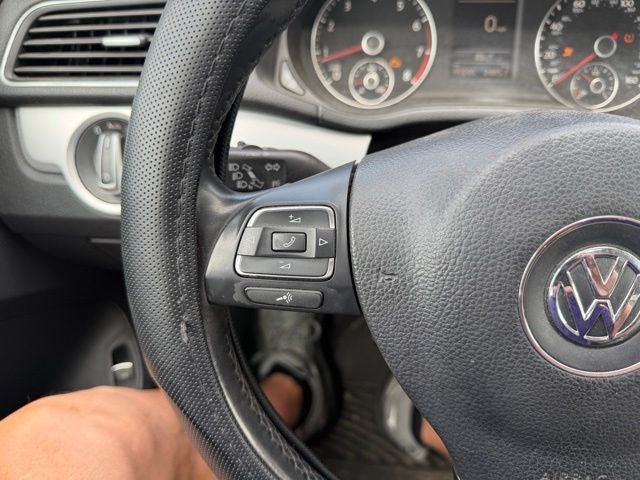 2013 Volkswagen Passat 2.5 SE
