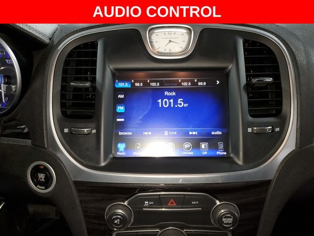 2016 Chrysler 300 Limited