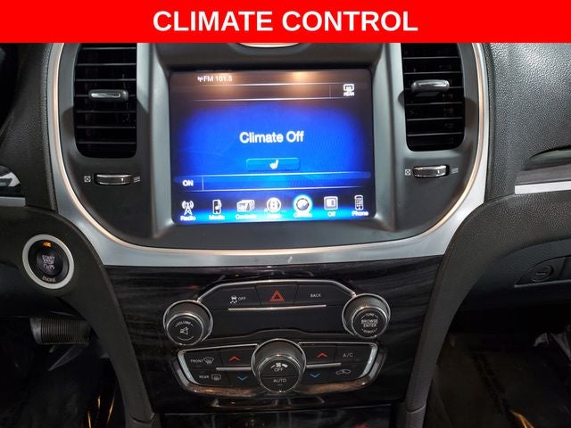 2016 Chrysler 300 Limited