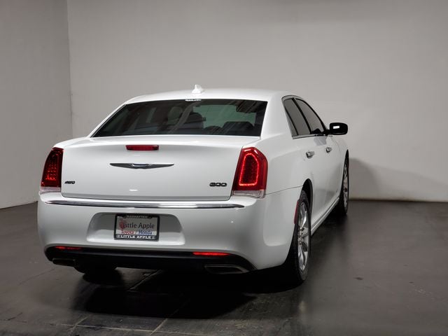 2016 Chrysler 300 Limited