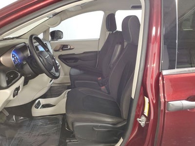 2020 Chrysler Voyager L