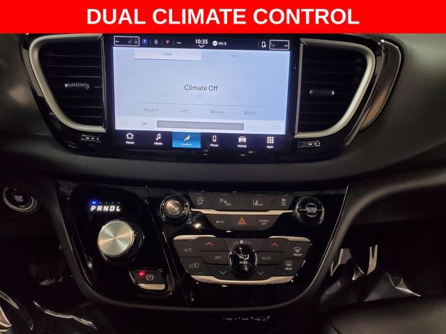 2025 Chrysler Pacifica Select