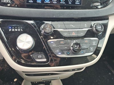 2017 Chrysler Pacifica Touring L Plus