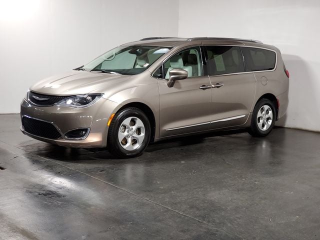 2017 Chrysler Pacifica Touring L Plus