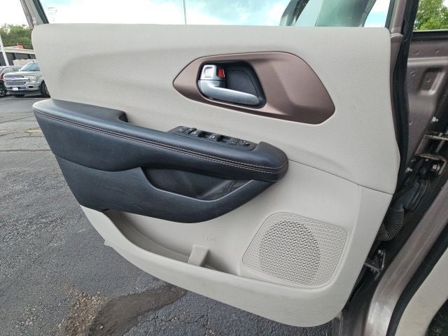 2017 Chrysler Pacifica Touring L Plus