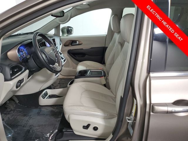 2017 Chrysler Pacifica Touring L Plus