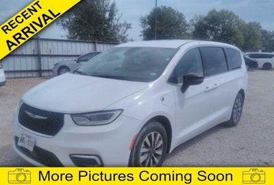 2024 Chrysler Pacifica Hybrid Select