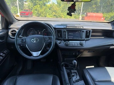 2017 Toyota RAV4 SE