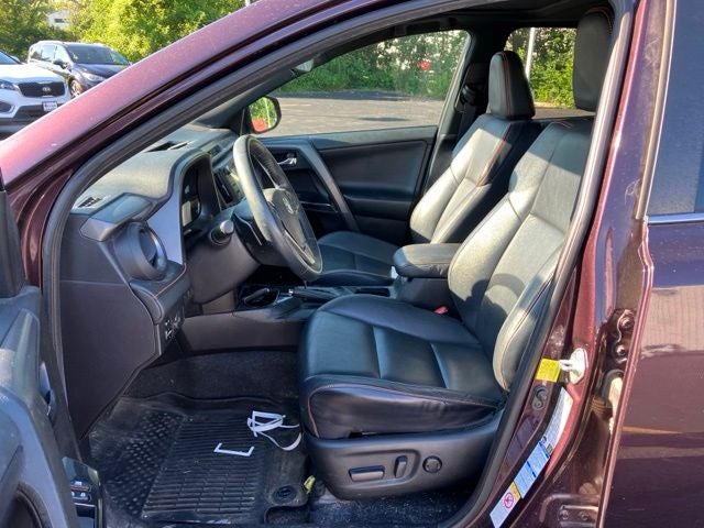 2017 Toyota RAV4 SE