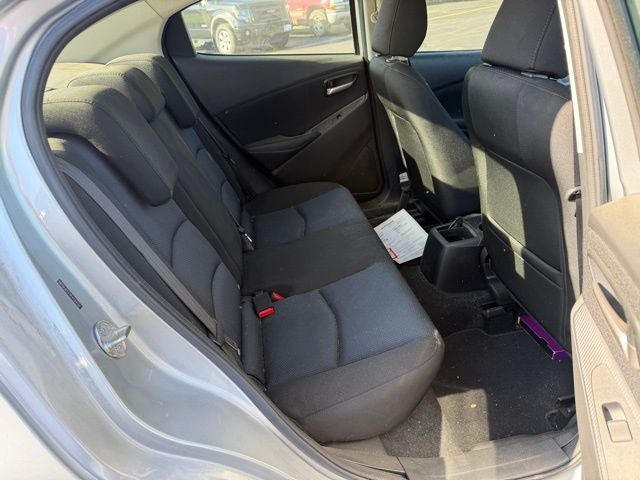 2019 Toyota Yaris LE