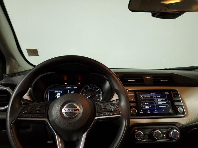 2021 Nissan Versa 1.6 SV