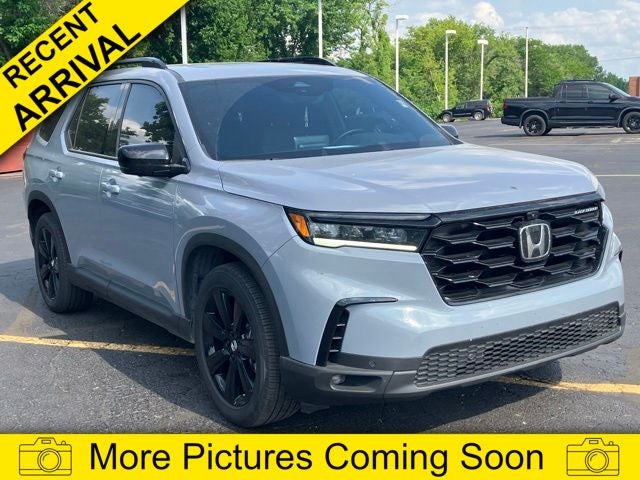 2025 Honda Pilot Black Edition AWD's photo
