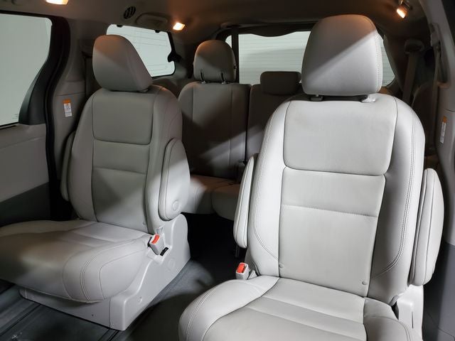 2020 Toyota Sienna XLE 7 Passenger