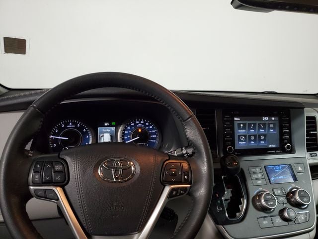 2020 Toyota Sienna XLE 7 Passenger