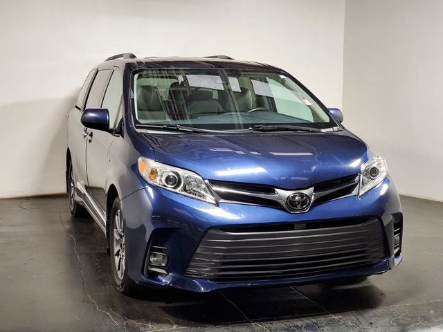 2020 Toyota Sienna XLE 7 Passenger