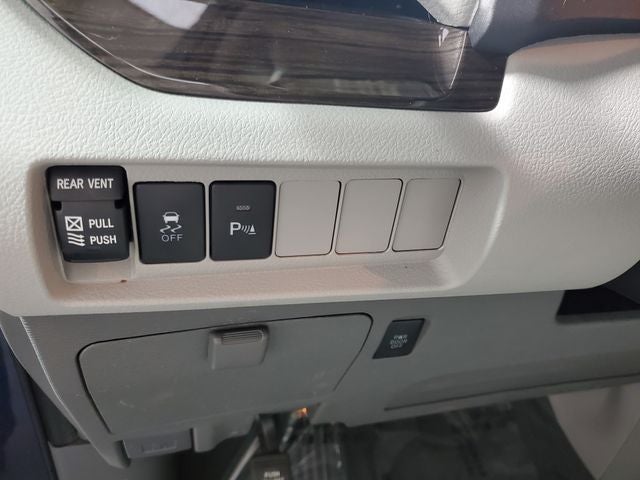 2020 Toyota Sienna XLE 7 Passenger