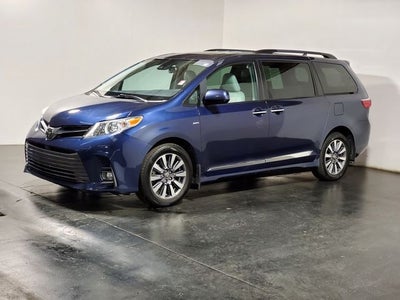 2020 Toyota Sienna XLE 7 Passenger