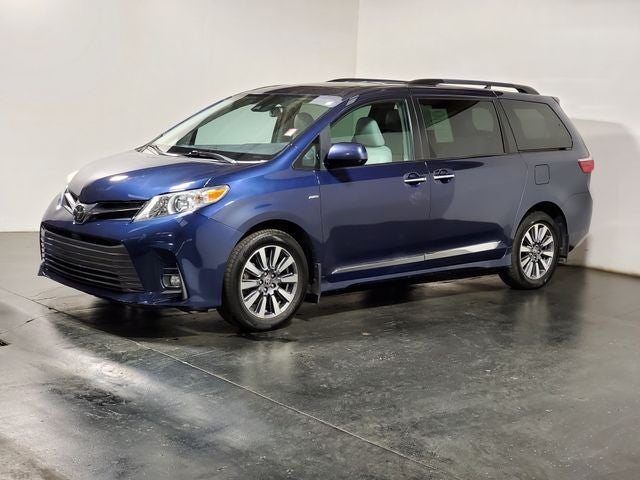 2020 Toyota Sienna XLE 7 Passenger