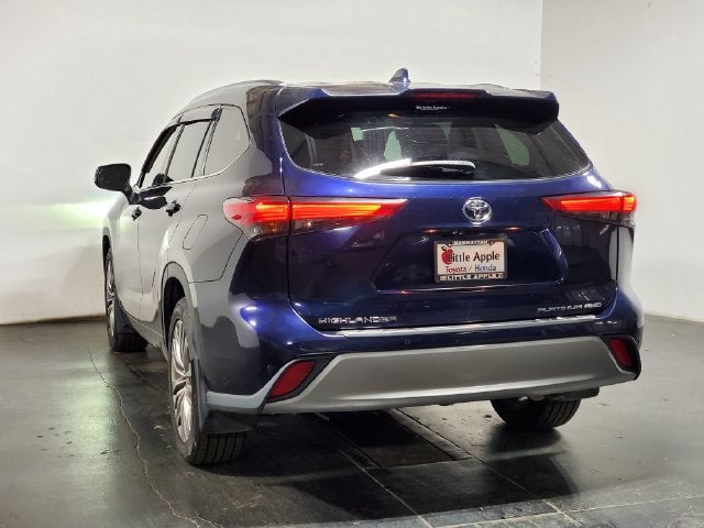 2022 Toyota Highlander Platinum