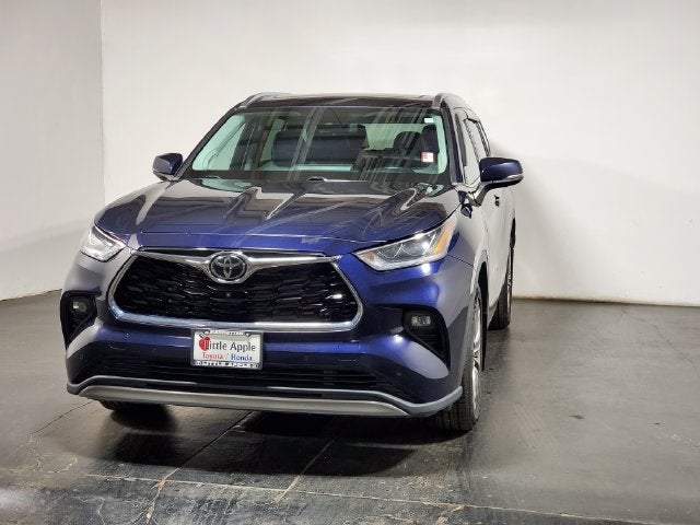 2022 Toyota Highlander Platinum