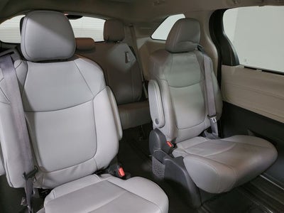 2022 Toyota Sienna XLE