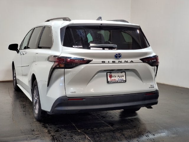 2024 Toyota Sienna XLE 7 Passenger