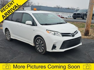 2020 Toyota Sienna LE 7 Passenger