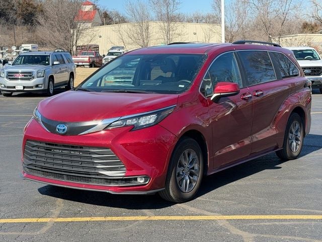 2025 Toyota Sienna XLE 7 Passenger
