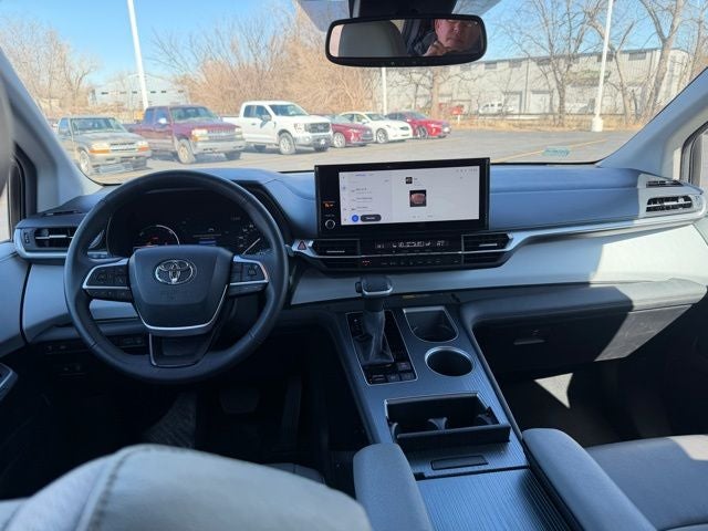2025 Toyota Sienna XLE 7 Passenger