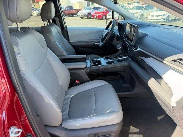 2025 Toyota Sienna XLE 7 Passenger