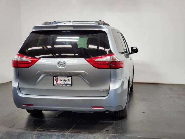 2019 Toyota Sienna XLE w/ Auto Access Seat Package 7 Passenger