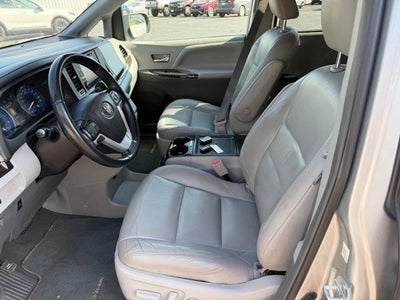 2019 Toyota Sienna XLE 7 Passenger