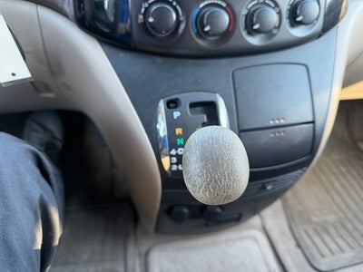 2004 Toyota Sienna LE