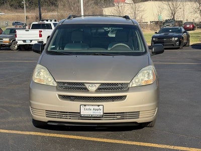 2004 Toyota Sienna LE