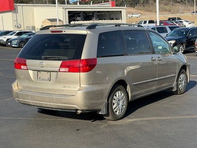 2004 Toyota Sienna LE