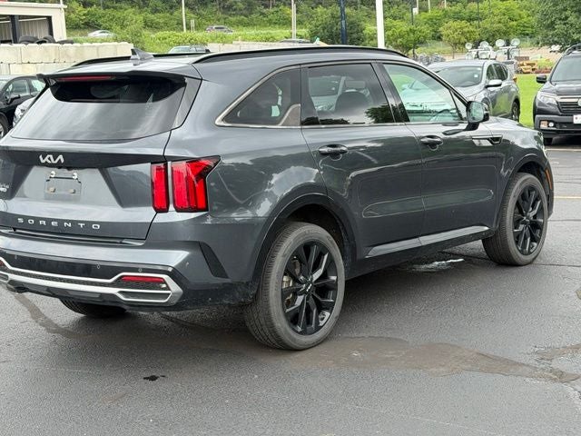 2022 Kia Sorento SX