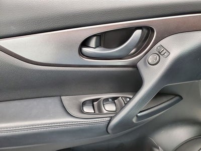 2022 Nissan Rogue Sport S FWD